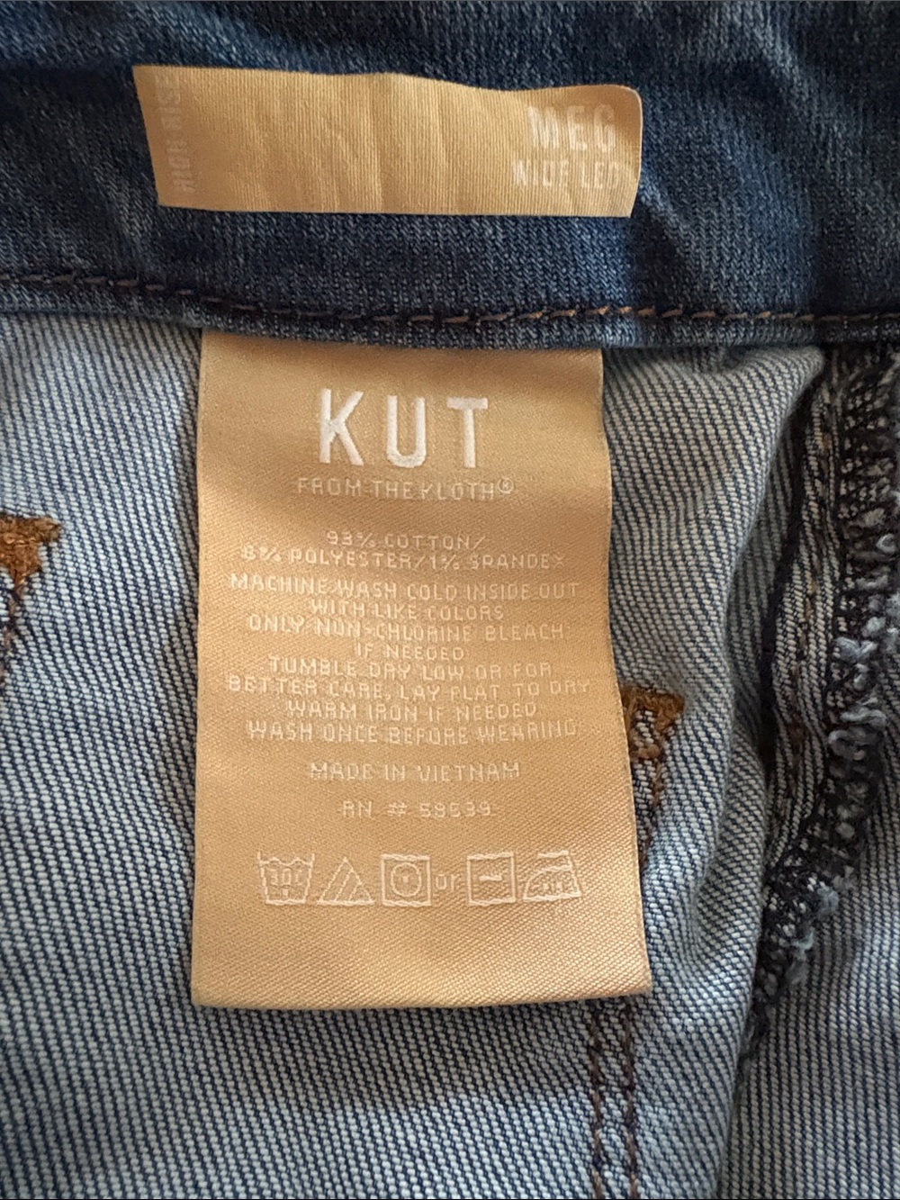 Kut from the Kloth Meg Wide-Leg Jeans with Raw Hem - Picture 7 of 7